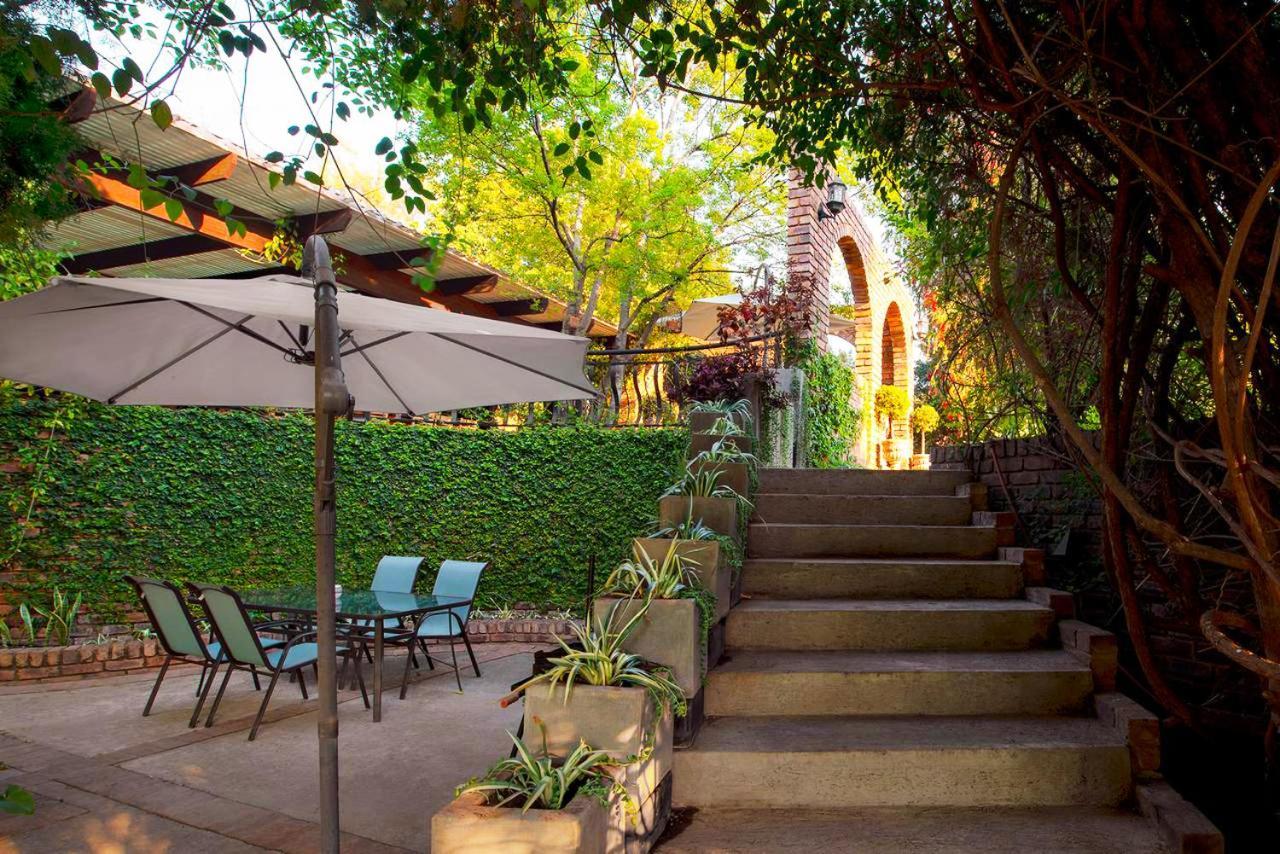 Amoris Guest House-Lynnwood Pretoria-Noord Exteriör bild